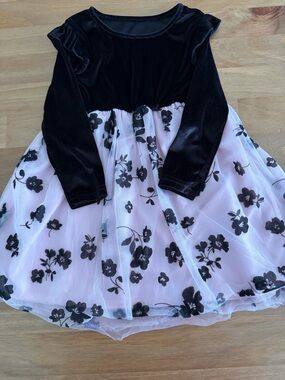 SHEIN Black Velvet Bodice Pink Floral Tulle Dress Size 4
